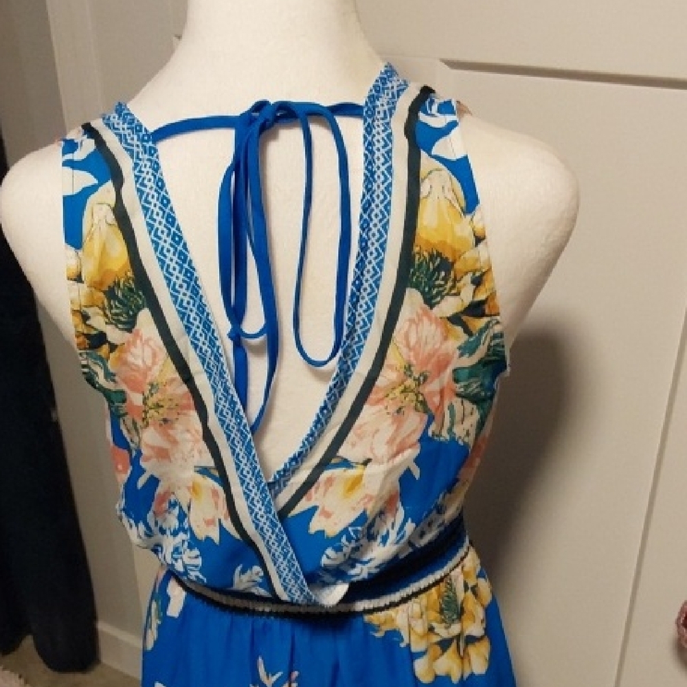 Floral Dress - Picture 5 of 7